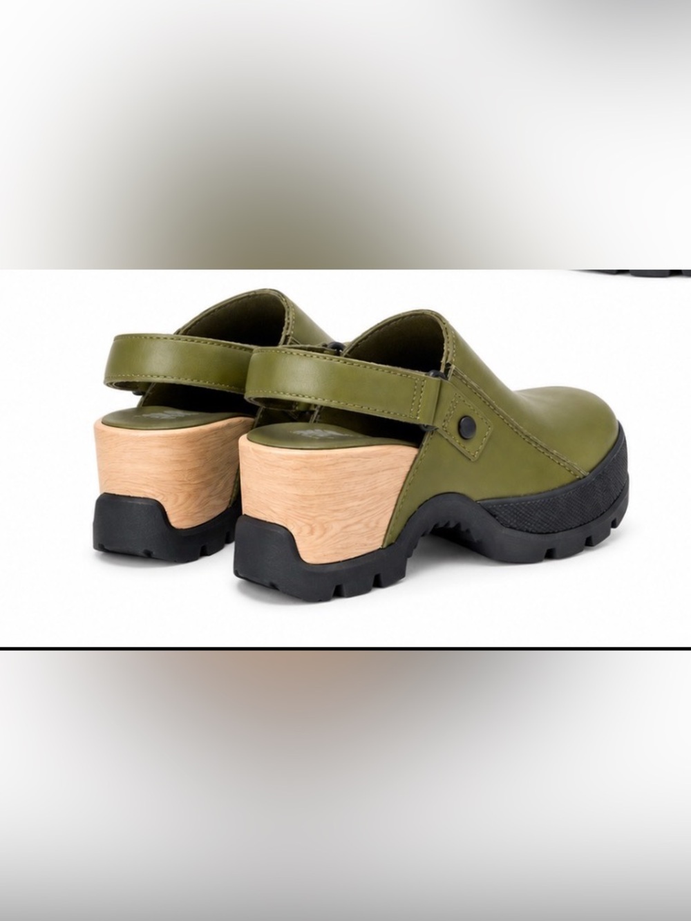 SOREL Roam’n Clog RBR. Sz 9 - Picture 3 of 6